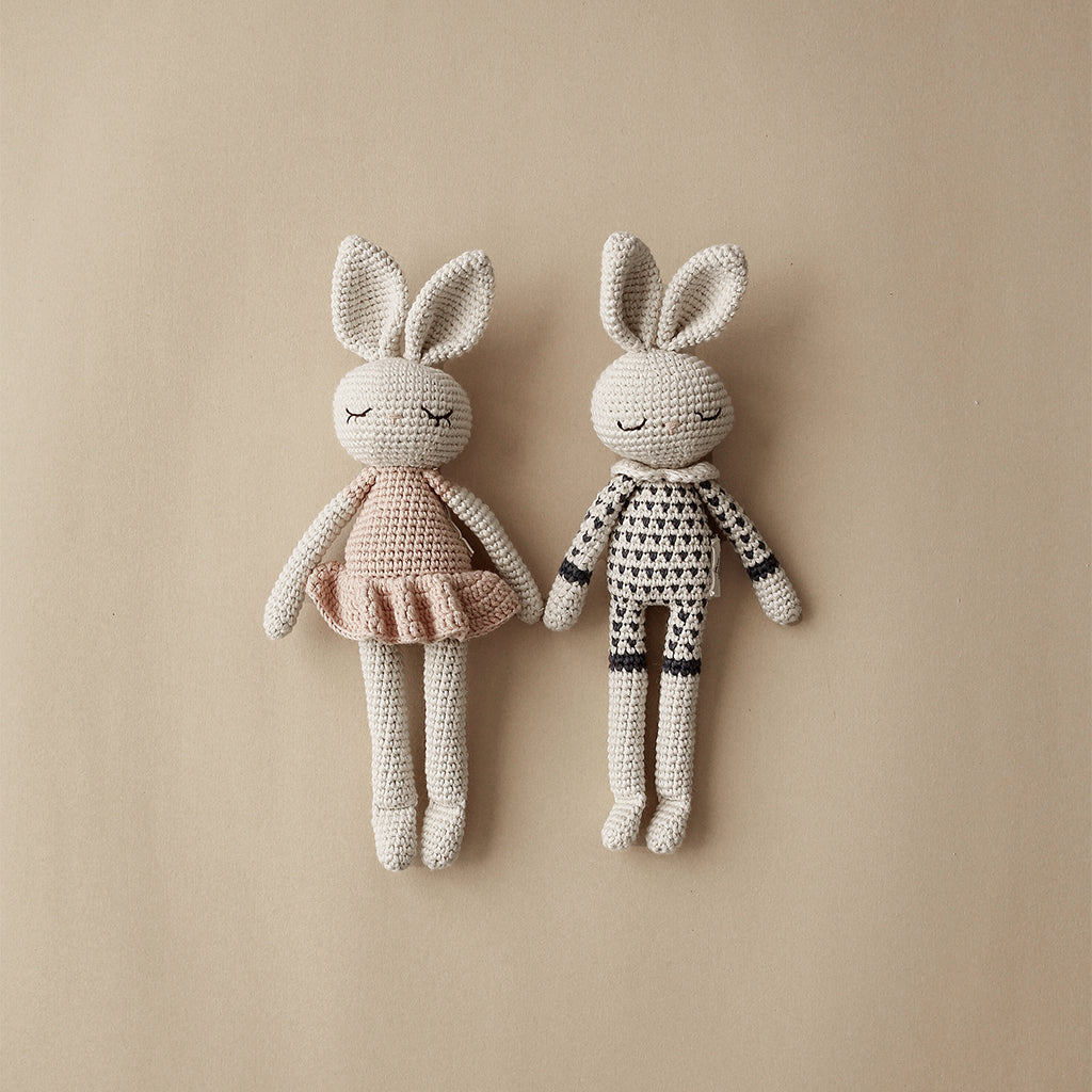 Bea_Bunny_raf-Organic_Soft_Toys-P1046-AO1004-1.jpg